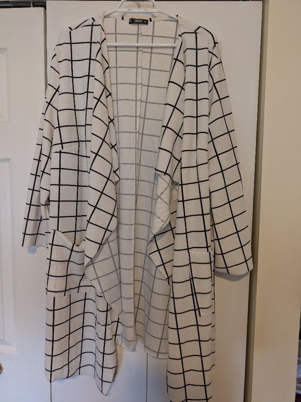 Grid Pattern Lightweight Cardigan